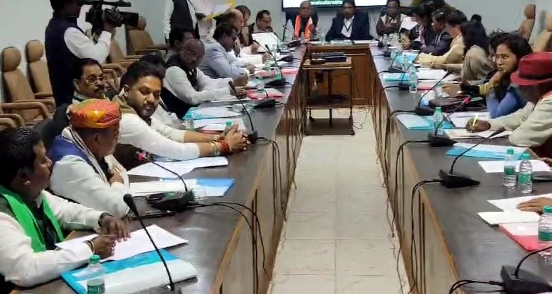 State Congress organized pre-budget discussion and discussion regarding upcoming municipal elections, Congress in-charge Ghulam Ahmed Mir present.