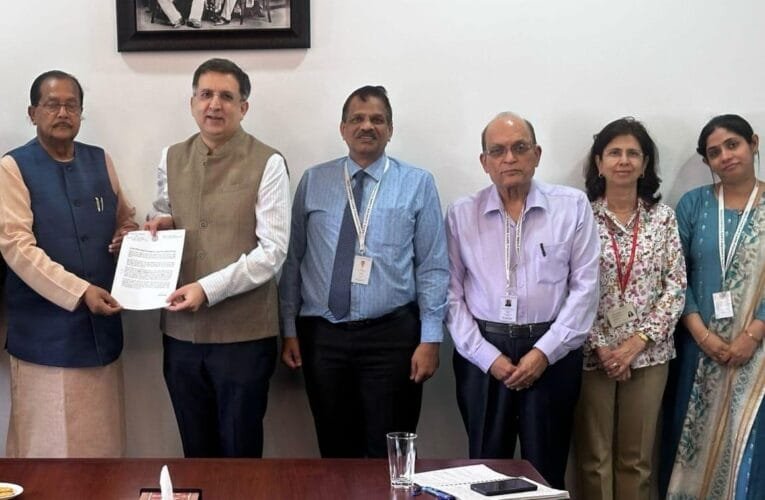 झारखंड में कैंसर देखभाल को सशक्त बनाने के लिए मंत्री राधाकृष्ण किशोर ने Tata Trusts के सीईओ  सिद्धार्थ शर्मा से महत्वपूर्ण बैठक की।