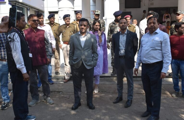 महाकुंभ को लेकर डाल्टनगंज रेलवे स्टेशन पर अतिरिक्त बल और मजिस्ट्रेट तैनात, जिला उपायुक्त ने किया निरीक्षण