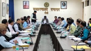 रांची जिला में विभिन्न विभागों द्वारा किये जा रहे कार्यों की रांची उपायुक्त ने कि समीक्षा 13 IMG 20250219 WA0030