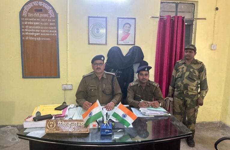 बुढ़मू पुलिस ने वाहन चोर गिरोह का किया खुलासा 2 वाहन को जब्त वही दो लोगों हुए गिरफ्तार।