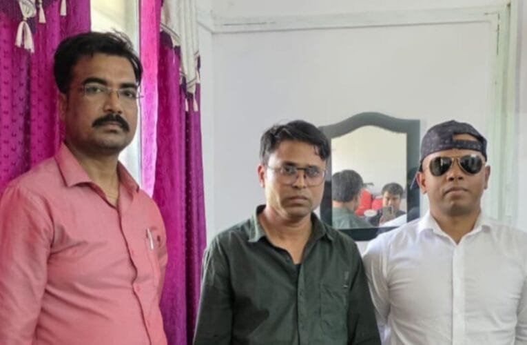 सप्लाई ऑफिसर रिश्वत लेते गिरफ्तार, ACB ने किया गिरफ्तार