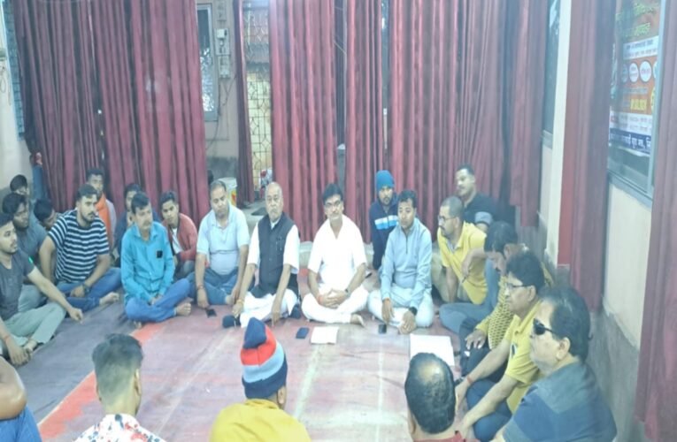 सिमडेगा: रामनवमी में निकलेगी भव्य शोभायात्रा ,शोभा यात्रा में महावीरी झंडा की संख्या बढ़ाने का हुआ निर्णय