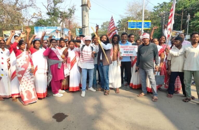 रांची बंद असरदार , बारिश के बावजूद डटे रहे प्रदर्शनकारी
