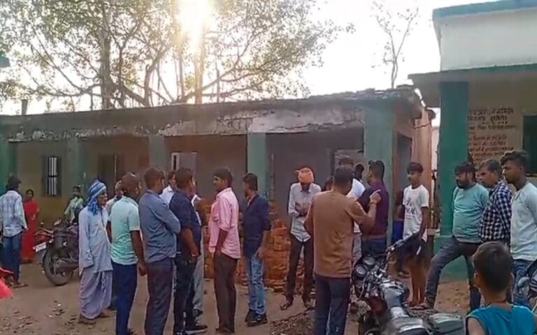 गिरीडीह : जर्जर भवन को तोड़ने के दौरान बिल्डिंग गिरने से दो मजदूरों की मौत