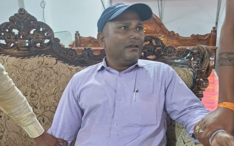 चतरा में ACB की बड़ी कार्रवाई, रोजगार सेवक को घुस लेते हुआ गिरफ्तार