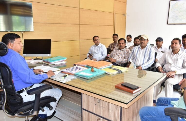 उप विकास आयुक्त की अध्यक्षता में  पलामू के व्यवसायिक खेती को बढ़ावा देने को लेकर हुई महत्वपूर्ण बैठक।