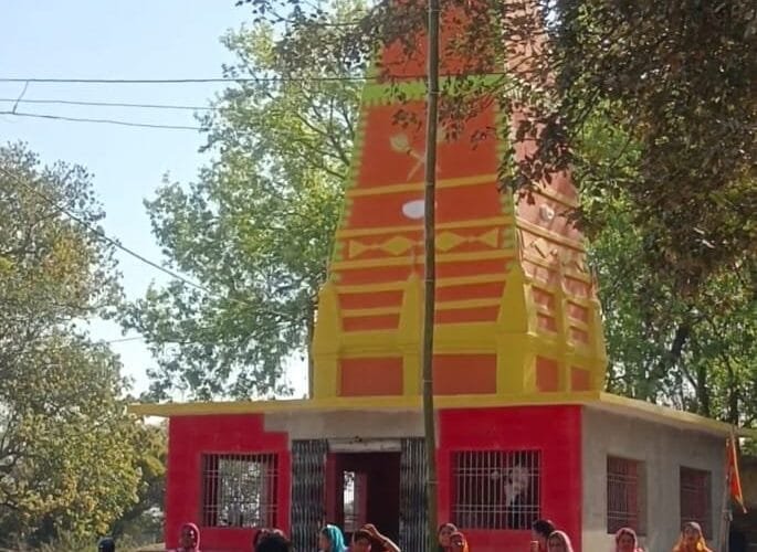 नाऊज में किया गया नवनिर्मित हनुमान मंदिर का प्राण प्रतिष्ठा।