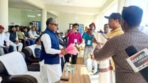 लोहरदगा क्रिकेट एसोसिएशन के द्वारा स्वर्गीय श्री शिव प्रसाद साहू मेमोरियल टी 20 2025 क्रिकेट टूर्नामेंट का आयोजन की हुई शुरुआत। 5 Late Shri Shiv Prasad Sahu Memorial T20 2025 cricket tournament organized by Lohardaga Cricket Association started.