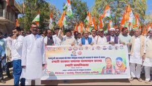 कांग्रेस कार्यकर्ताओं ने जन समस्याओं को लेकर पलामू कांग्रेस कार्यालय से उपायुक्त कार्यालय तक किया पैदल मार्च। 3 IMG 20250308 WA0057