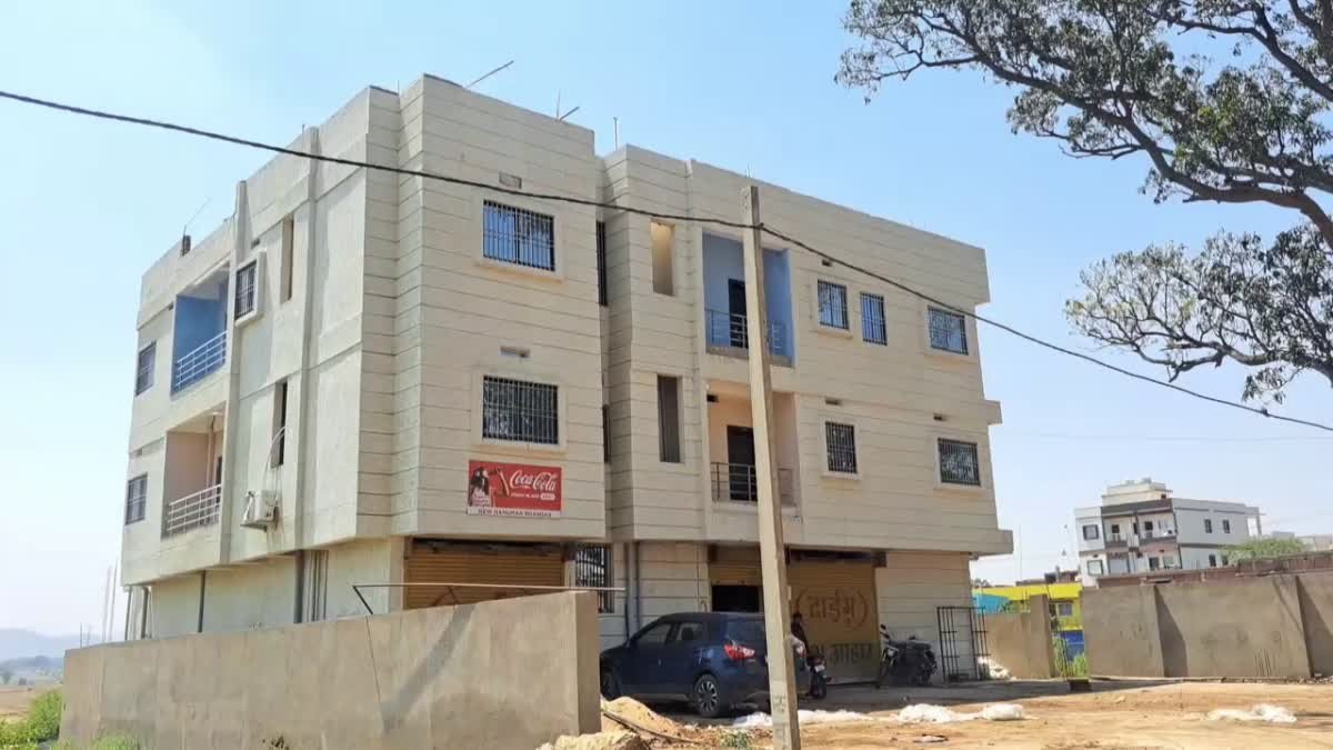 Sanjeevani Nursing Home sealed in Chatra, the case is of illegal abortion and sale of the baby.