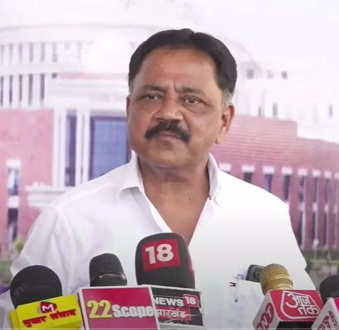 हजारीबाग में हुए सांप्रदायिक तनाव की घटनाओं पर झारखंड सरकार के मंत्री ने बीजेपी पर लगाया आरोप। 1 Jharkhand government minister blames BJP for incidents of communal tension in Hazaribagh.