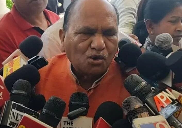 सीपी सिंह ने मंत्री शिल्पी नेहा तिर्की के बयान पर किया पलटवार, जाने क्या है मामला।