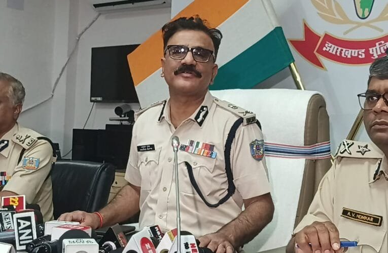 ईद,सरहुल और रामनवमी को देखते हुए पुलिस मुख्यालय में की गई हाई लेवल बैठक।