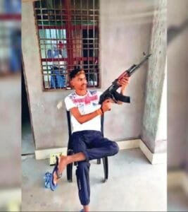 कुख्यात गैंगस्टर अमन साहू का एनकाउंटर, छत्तीसगढ़ से रांची लाने के क्रम में किया गया एनकाउंटर 5 Screenshot 20250311 105926