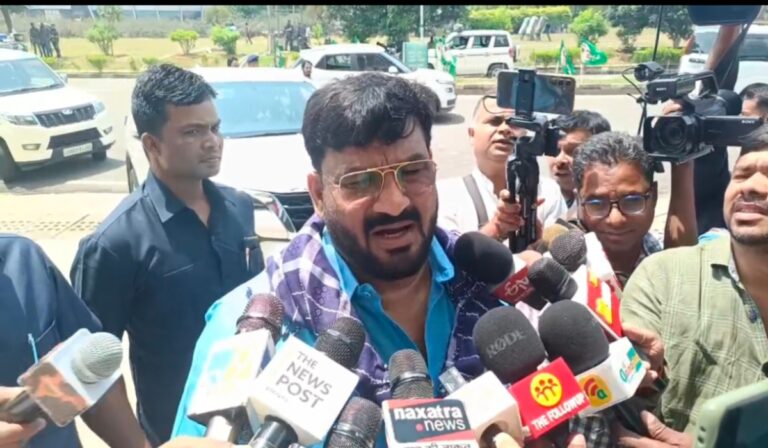 झारखंड के अल्पसंख्यक कल्याण मंत्री हफीजुल हसन ने शरीयत को संविधान से ऊपर बताया, फिर लिया U टर्न ,BJP ने मांगा इस्तीफा