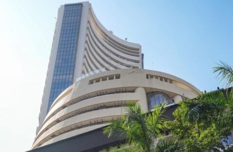 शेयर बाजार में जबरदस्त उछाल: सेंसेक्स 1,700 अंकों से अधिक ऊपर चढ़ा, रुपया हुआ मजबूत !