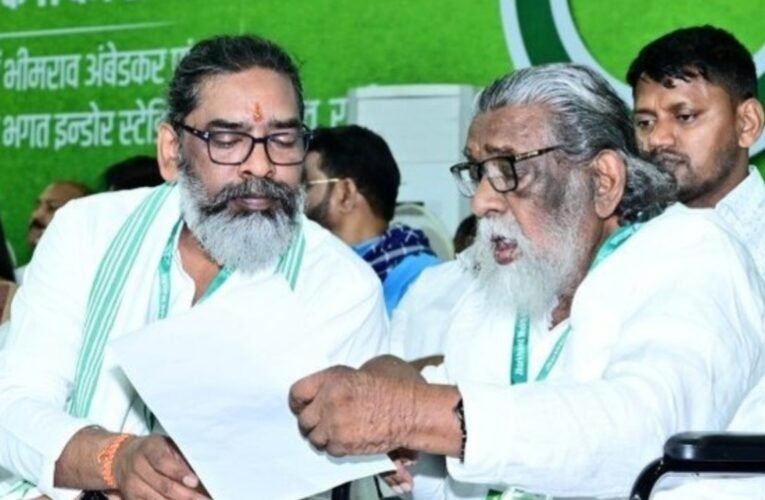 हेमंत सोरेन के नेतृत्व में होगी JMM की कमान !, शिबू सोरेन की बदलेगी भूमिका, जानिए पूरी खबर