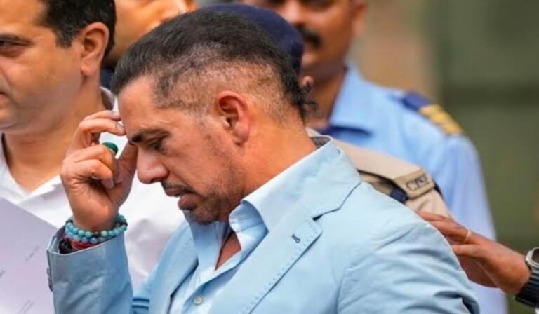 कांग्रेस नेता प्रियंका वाड्रा के पति रॉबर्ट वाड्रा से ED कार्यालय में तीसरे दिन भी पूछताछ