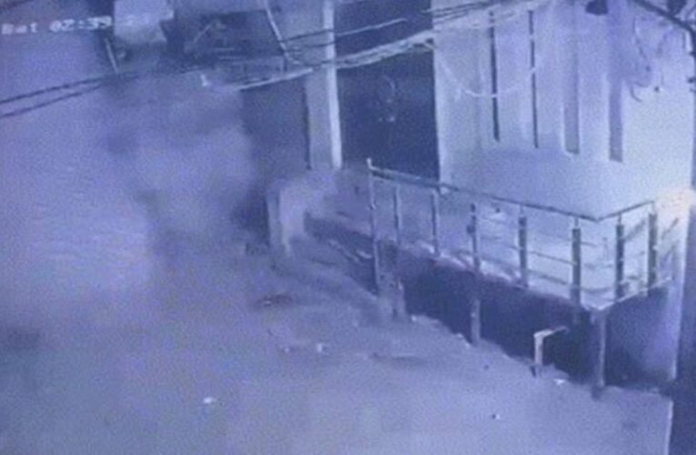 दिल्ली में चार मंजिला इमारत गिरा, 6 की मौत कई के मलबे में फंसे होने की आशंका, रेस्क्यू ऑपरेशन लगातार जारी