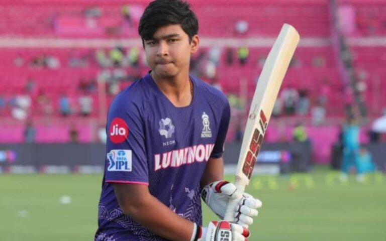 बिहार के वैभव का ऐतिहासिक कारनामा, IPL में छक्का लगाकर डेब्यू करने वाले 10वें खिलाड़ी बने