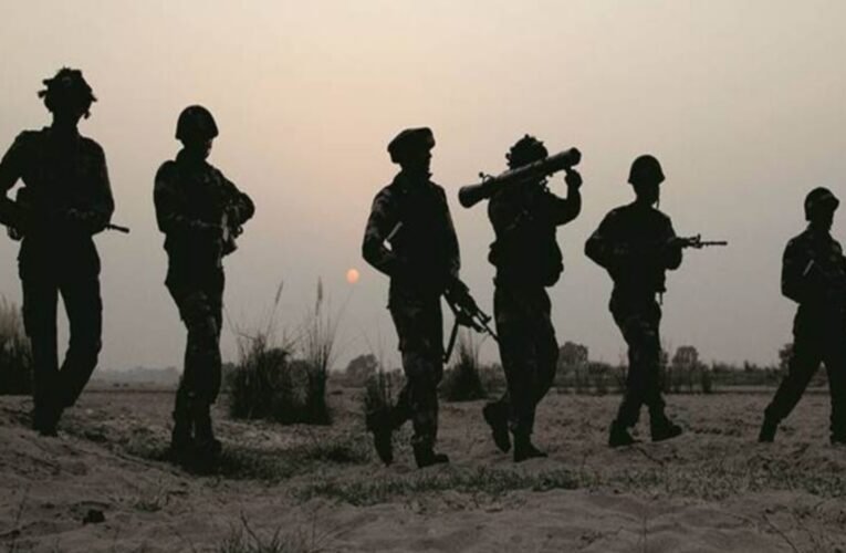 आतंकी हमले के बाद सर्जिकल स्‍ट्राइक के खौफ से कांपा पाक‍िस्‍तान, सेना और वायुसेना हाई अलर्ट पर !