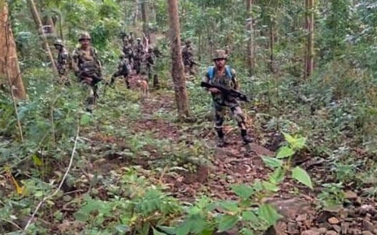 छत्तीसगढ़ के बीजापुर में सबसे बड़ा नक्सल अभियान, सुरक्षाबलों ने 1,000 नक्सलियों को घेरा