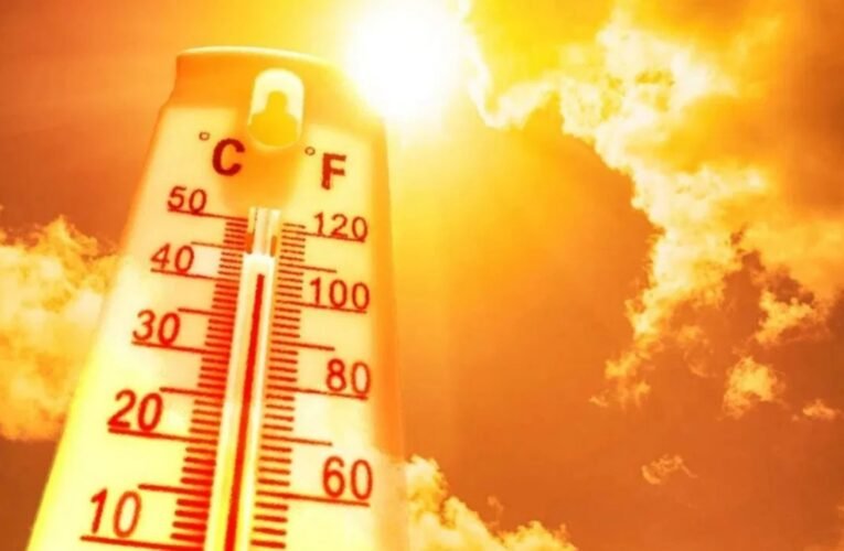 आसमान से बरस रही आग, गर्मी और उमस लोग परेशान