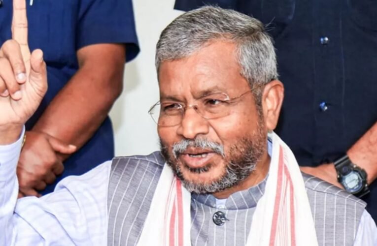 मंत्री हफीजूल हसन और पहलगाम आतंकवादी की सोच में अंतर नहीं : बाबूलाल मरांडी