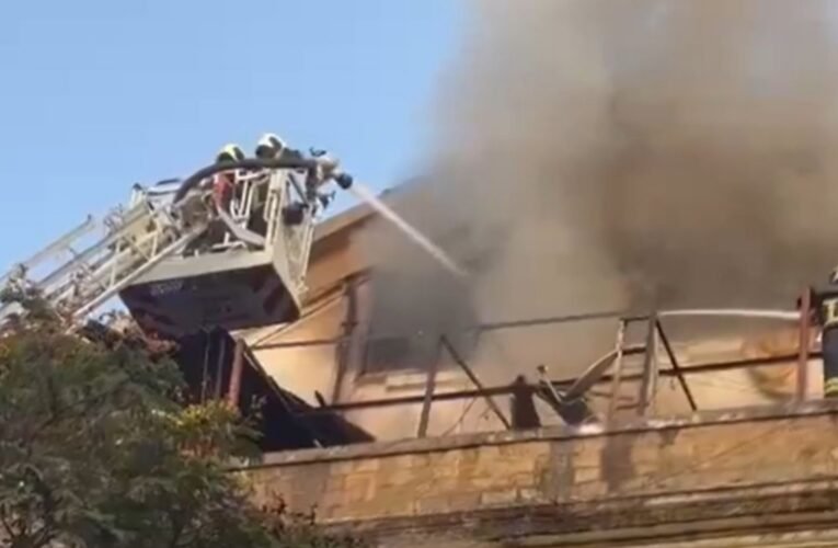 मुंबई में ED दफ्तर की बिल्डिंग में लगी आग, आग बुझाने में जुटी दमकल की टीम