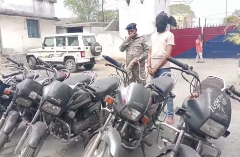 धनबाद में बाइक चोर गिरोह का हुआ खुलासा 4 की हुई गिरफ्तारी।
