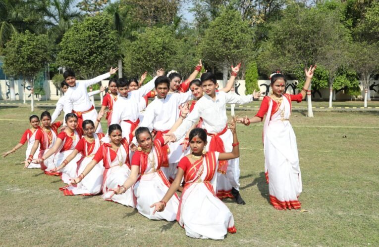 सरला बिरला पब्लिक स्कूल में बैसाखी, बिहु और पोइला बोईशाख का दिखा उल्लास, विद्यार्थियों ने जाना भारत की विविध संस्कृति का महत्व।