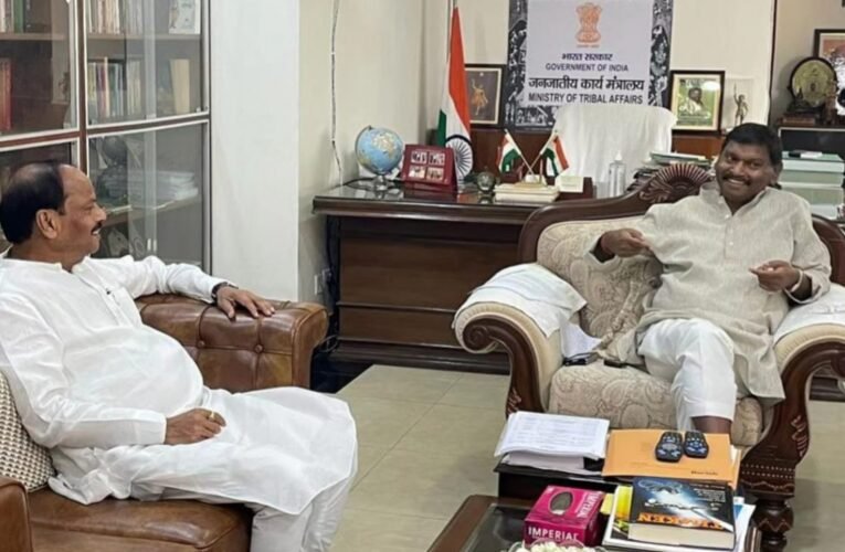 झारखंड के दो पूर्व मुख्यमंत्रियों का जन्मदिन, अर्जुन मुंडा और रघुवर दास को दी जा रही बधाइयां