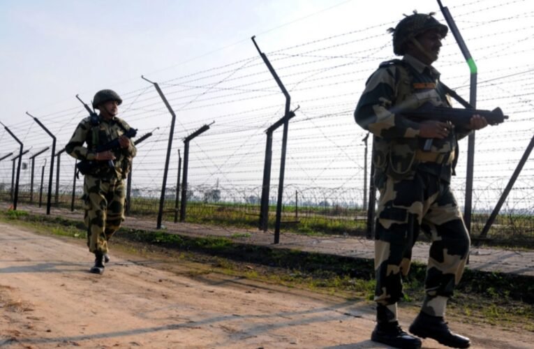 पाकिस्तानी सेना की गोलीबारी में छह नागरिक की मौत, भारतीय सेना दे रही मुंहतोड़ जवाब