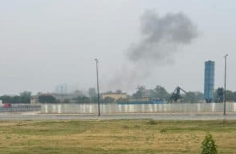 सुबह-सुबह तेज धमाकों से पाकिस्तान का लाहौर कांप उठा, धमाकों के बाद लाहौर में आपातकाल घोषित करने की खबर