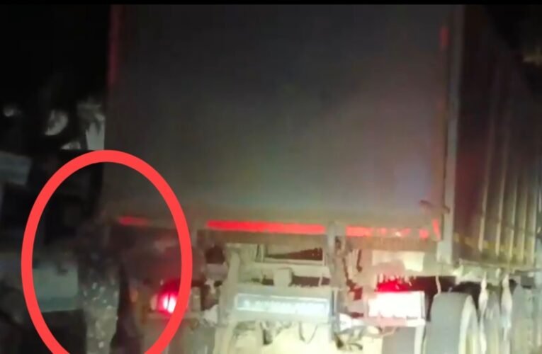 रांची: सिल्ली-बुंडू में अवैध बालू परिवहन बेकाबू, पुलिस मूकदर्शक, DMO और स्थानीय नेता खामोश ,देखे वीडियो