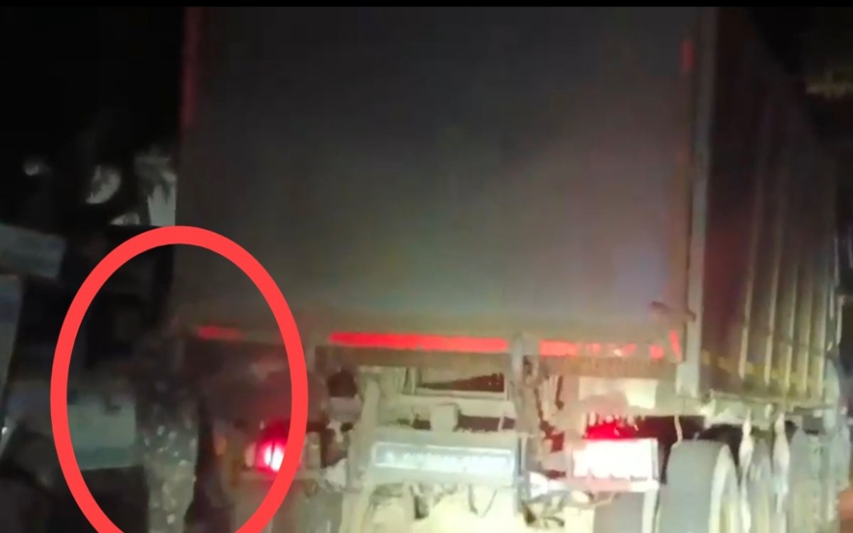 रांची: सिल्ली-बुंडू में अवैध बालू परिवहन बेकाबू, पुलिस मूकदर्शक, DMO और स्थानीय नेता खामोश ,देखे वीडियो 4 20250508 173253