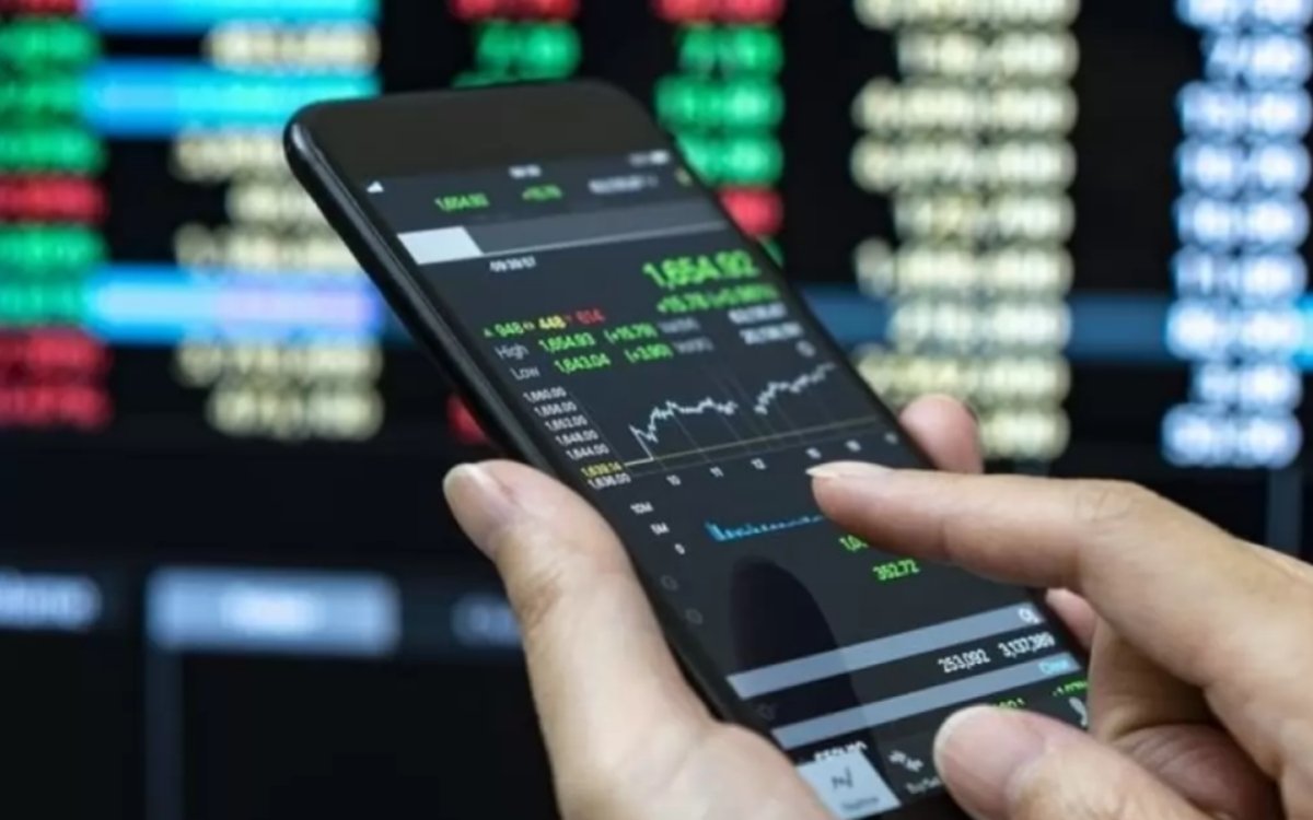 भारत-पाक सीजफायर के बाद शेयर बाजार में जबरदस्त उछाल, सेंसेक्स 1900 अंक चढ़ा 5 20250512 102007