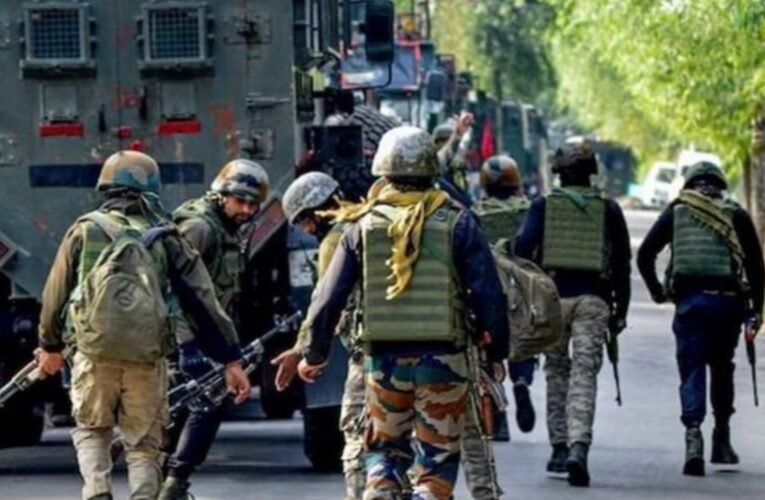 सोपियां में सुरक्षाबलों की बड़ी कामयाबी, तीन आतंकवादी ढेर