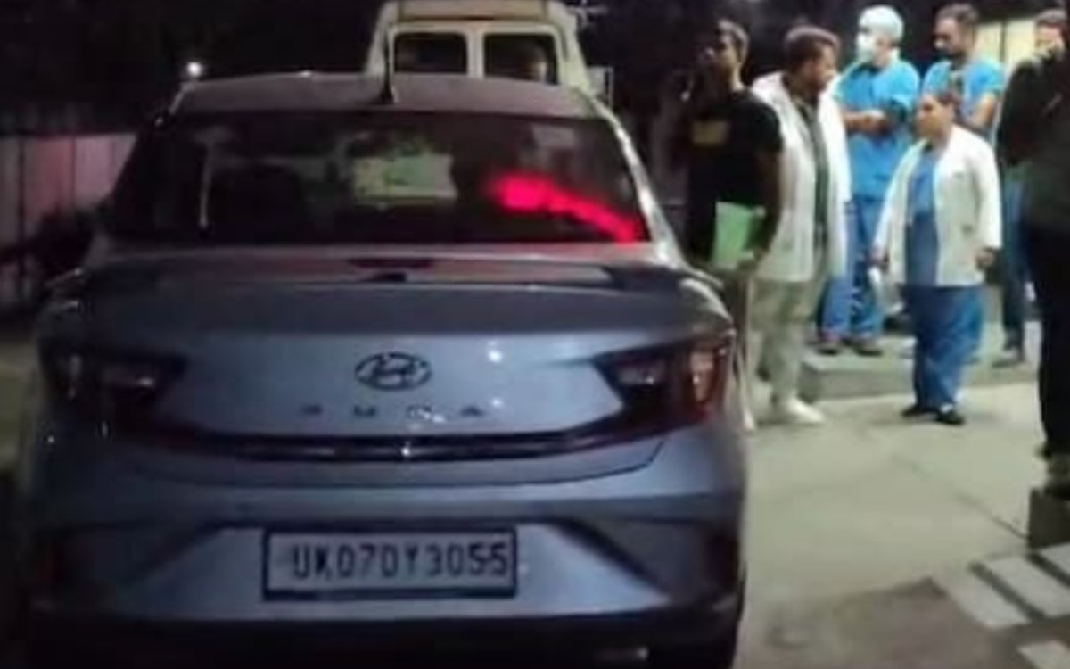 हरियाणा के पंचकूला में दिल दहलाने वाली घटना: एक ही परिवार के सात लोगों ने की सामूहिक आत्महत्या 3 20250527 085258