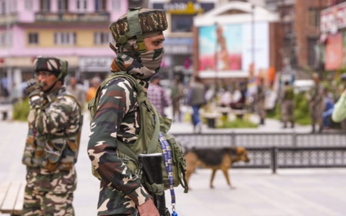 पाकिस्तान सीमा से सटे राज्यों में मॉक ड्रिल स्थगित, नई तारीखों का ऐलान जल्द 20250529_075259