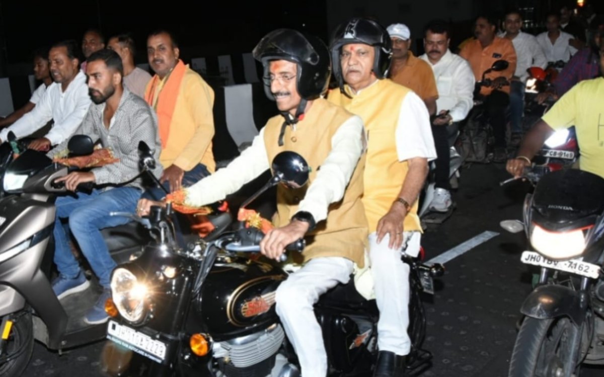 केंद्रीय रक्षा राज्य मंत्री संजय सेठ ने किया रातू रोड एलिवेटेड रोड का निरीक्षण, जून में उद्घाटन का लक्ष्य 1 20250530 073047