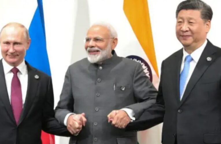 रूस के रक्षा मंत्री ने RIC को पुनर्जनन की वकालत की: भारत, रूस और चीन के बीच त्रिपक्षीय सहयोग को बढ़ावा