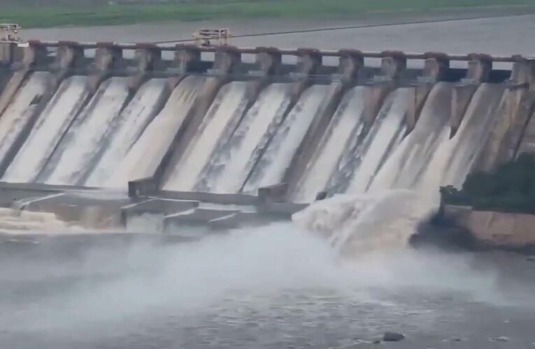 पाकिस्तान पर भारत ने किया ‘वॉटर प्रहार’, सलाल डैम के खोले 5 गेट, पानी पानी हुआ पाकिस्तान!
