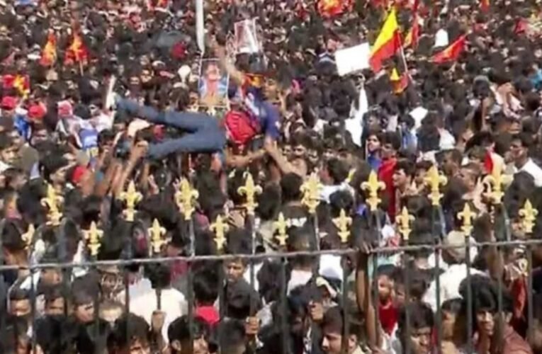 RCB की विक्ट्री परेड में भगदड़: 7 की मौत, 25 घायल, बेंगलुरु के चिन्नास्वामी स्टेडियम के बाहर 50 हजार लोग मौजूद