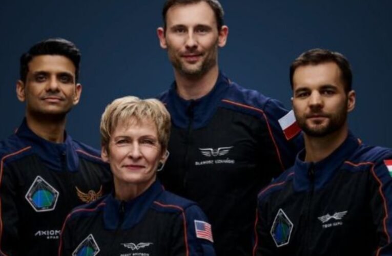 भारतीय वायु सेना के ग्रुप कैप्टन शुभांशु शुक्ला कल ISS के लिए स्पेसएक्स ड्रैगन से उड़ान भरेंगे