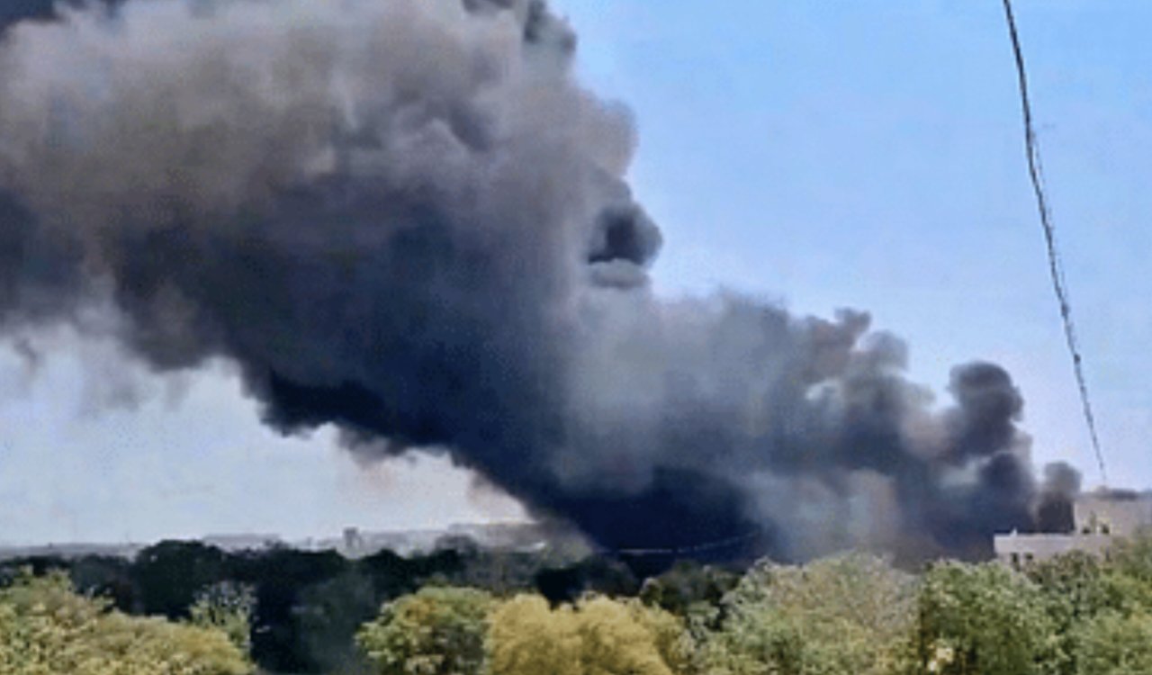 अहमदाबाद विमान हादसे के बाद प्रशासन ने जारी किए हेल्पलाइन नंबर 7 20250612 155753