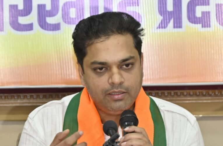 भाजपा प्रवक्ता अमित मंडल का हेमंत सरकार पर तीखा हमला: भाषा विवाद को लेकर जनता को भड़काने का आरोप