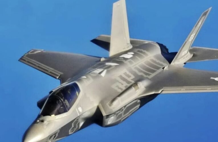 ब्रिटिश फाइटर जेट की तिरुवनंतपुरम में इमरजेंसी लैंडिंग, ईंधन की कमी बनी वजह