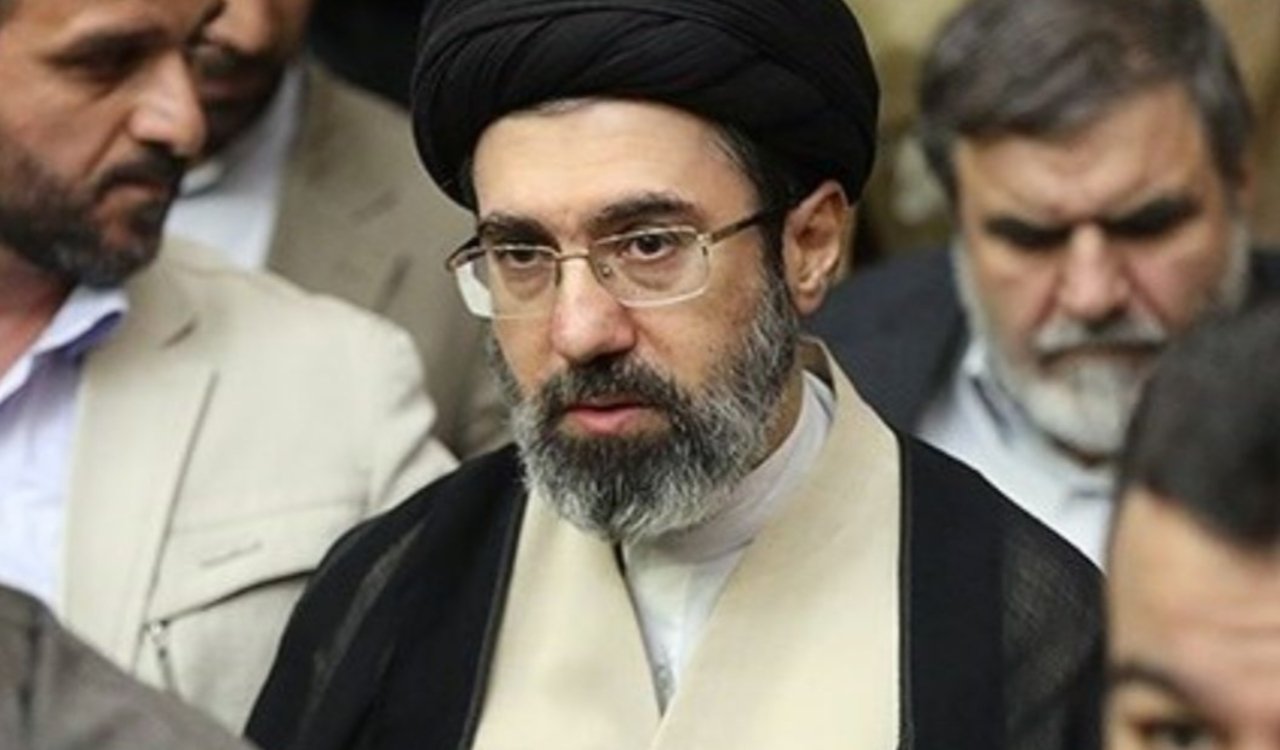 ईरान के सुप्रीम लीडर खामनेई के मोजतबा खामनेई ने संभाला मोर्चा, ट्रंप को दी धमकी 4 20250618 121013